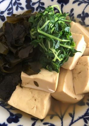 春ワカメとお豆腐の煮物-レシピのメイン写真