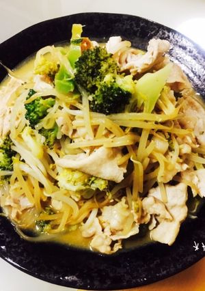 ブタモヤブロ炒め(*’(OO)’*)-レシピのメイン写真