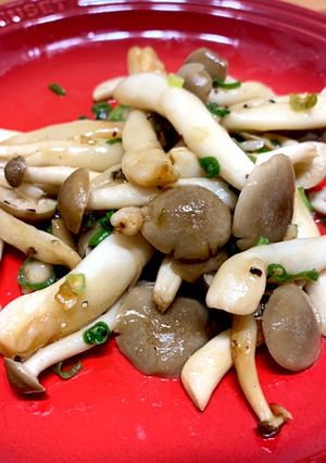 しめじと青唐辛子のバターソテー-レシピのメイン写真