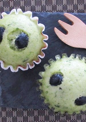 お子様に♪黒豆とほうれん草のミニ蒸しパン-レシピのメイン写真