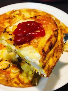 ポテトとベーコンのチーズオムレツ-レシピのメイン写真