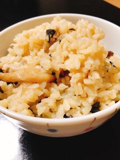 簡単!きくらげ入り炊き込みご飯-レシピのメイン写真