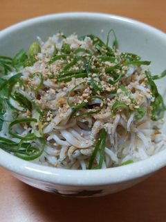 のせるだけ簡単美味しい☆釜揚げしらすご飯-レシピのメイン写真