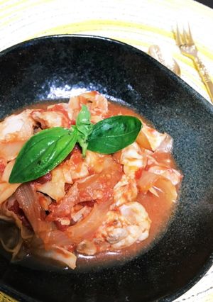 旬の季節！春キャベツと鶏モモのトマト煮♪-レシピのメイン写真