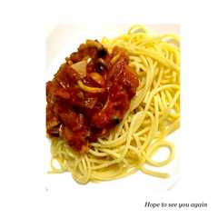 รูปของ ニンニクとバジルのトマトソースパスタ