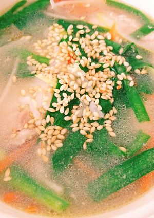 残りご飯と鶏モモ肉のスープ雑炊-レシピのメイン写真