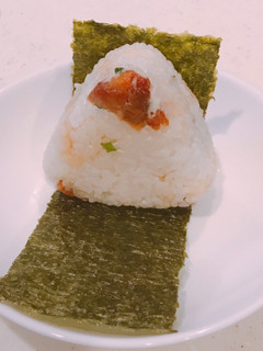 1口目から美味い、マヨ唐揚げのおにぎり!-レシピのメイン写真