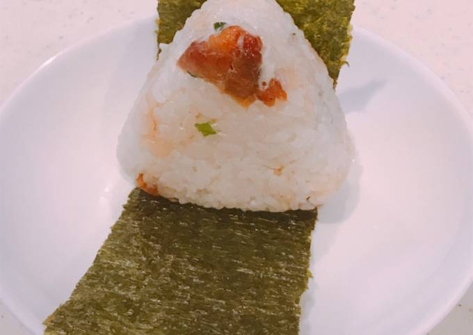 1口目から美味い、マヨ唐揚げのおにぎり！ by クックまいななパパ 
