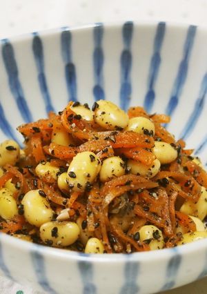 大豆とにんじんの黒ごま和え♪風味豊か♪-レシピのメイン写真