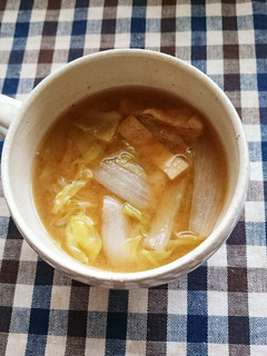 新玉ネギ、春キャベツのお味噌汁-レシピのメイン写真