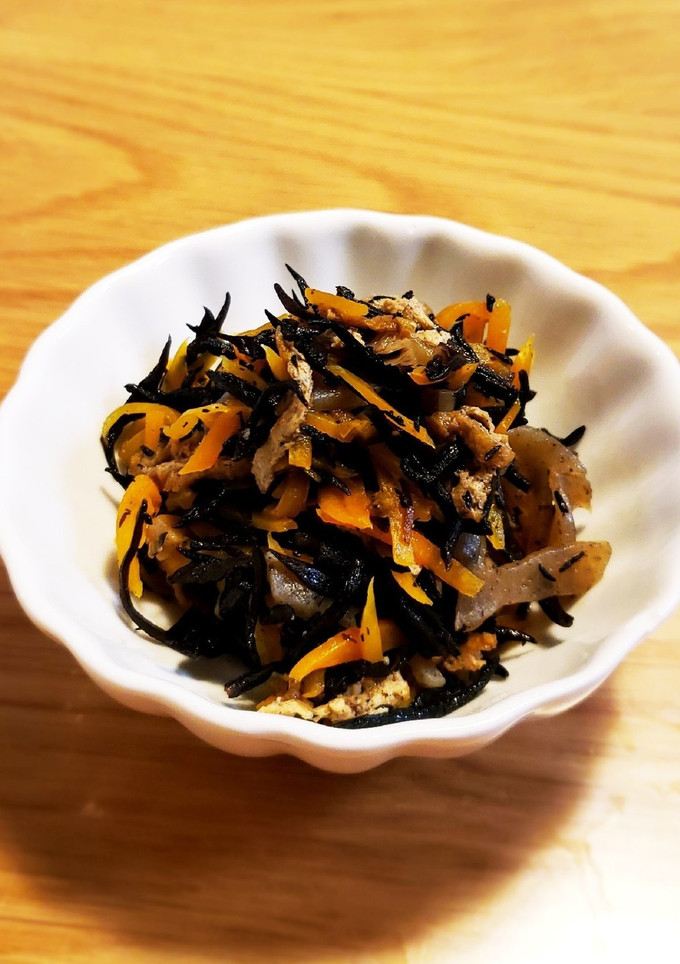 我が家の定番！ごま油香るひじきの煮物-レシピのメイン写真