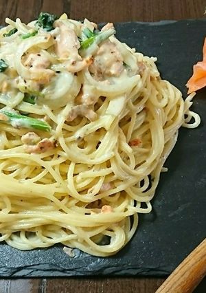 サーモンとほうれん草の簡単クリームパスタ-レシピのメイン写真