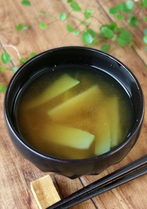 ブロッコリー茎のお味噌汁-レシピのメイン写真