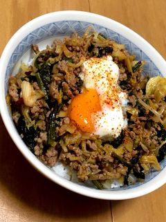 ♡野菜炒め丼♡簡単温玉乗せ♪-レシピのメイン写真