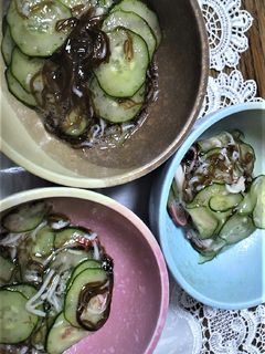 簡単酢の物モズク酢胡瓜しらす干しカニカマ-レシピのメイン写真