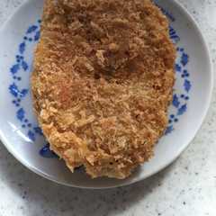 A picture of 残りハンバーグでミンチカツ.