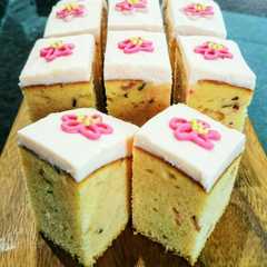 รูปของ 春爛漫♪桜のデコレーションパウンドケーキ