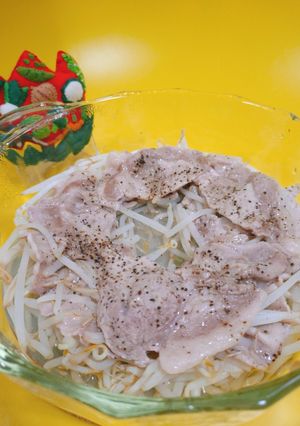 もやしと豚肉のレン・チン酒蒸し-レシピのメイン写真