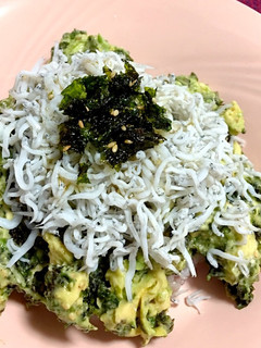 韓国海苔入り!アボマヨしらす丼-レシピのメイン写真