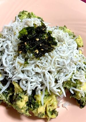 韓国海苔入り！アボマヨしらす丼-レシピのメイン写真