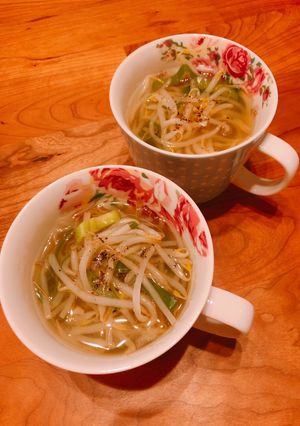 材料2つ煮るだけ♡もやしネギウマ塩スープ-レシピのメイン写真