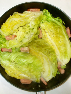春キャベツとベーコンの蒸し煮♪簡単-レシピのメイン写真