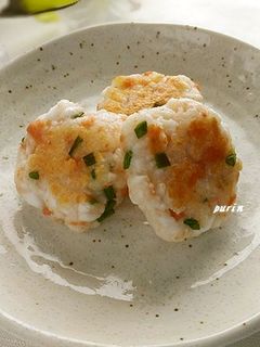 鮭フレークとはんぺんのおやき-レシピのメイン写真