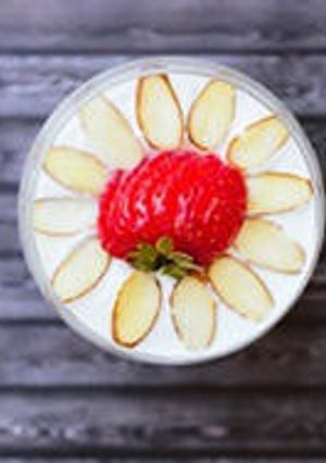 スライスアーモンド＆ヨーグルトボウル-レシピのメイン写真