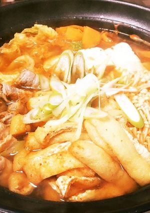 キムチ鍋　桃屋のキムチの素で簡単キムチ鍋-レシピのメイン写真