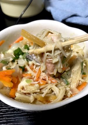 【レンジで簡単】鮭と野菜の味噌マヨ和え-レシピのメイン写真