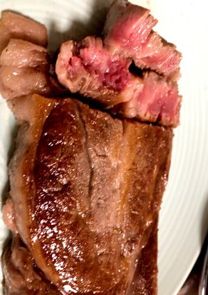 簡単美味しいミディアムレアなステーキ-レシピのメイン写真