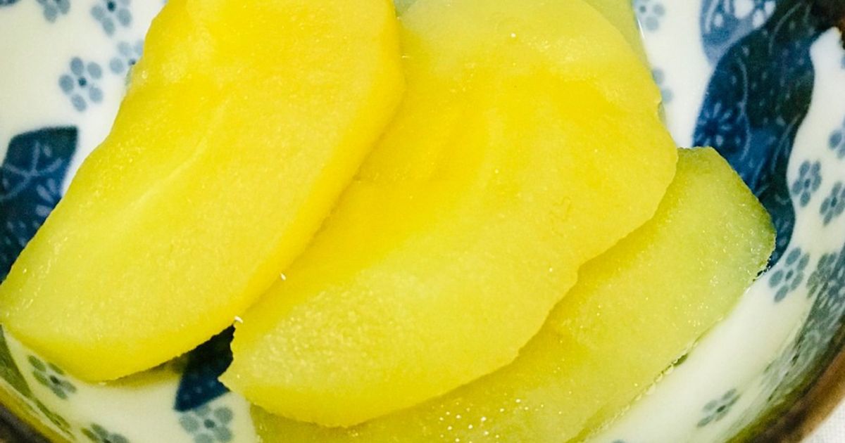 りんご　冷蔵庫とレンジのみ レンジで超簡単！煮りんご（砂糖不使用） by 桃Bailey
