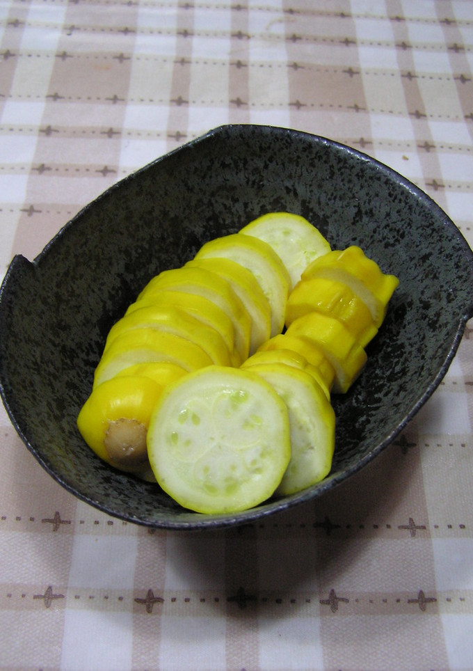 ズッキーニの糠漬けは泉州水茄子のお味＾＾-レシピのメイン写真