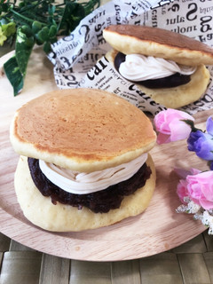 ホイップマリームで洋風クリームどら焼き-レシピのメイン写真