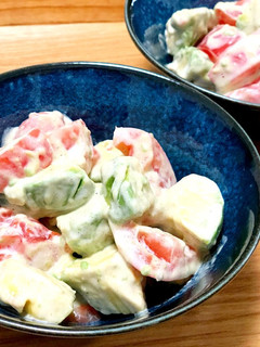 簡単すぎる!アボカドトマトのサラダ-レシピのメイン写真