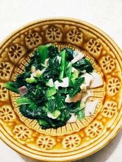 レンジで!小松菜とベーコンの中華炒め-レシピのメイン写真