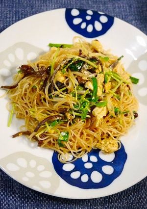 簡単！ニラ玉きくらげ☆焼きビーフン-レシピのメイン写真