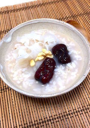 [薬膳粥]ナツメと白キクラゲの雑穀粥-レシピのメイン写真