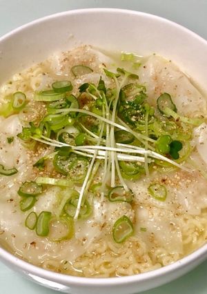 サッポロ一番で海老ワンタン塩ラーメン-レシピのメイン写真