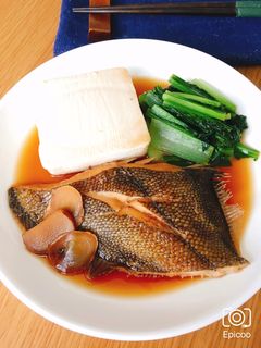 フライパンで簡単!栄養満点カレイの煮付け-レシピのメイン写真