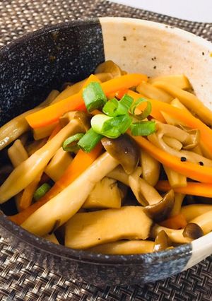 常備菜に♬ 舞茸としめじと人参の炒め煮-レシピのメイン写真