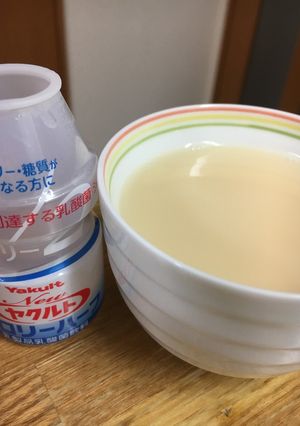 ヤクルト お湯割り-レシピのメイン写真