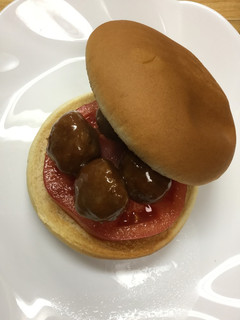 ハンバーガー(ミートボール&トマト)-レシピのメイン写真