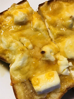 3種チーズ&はちみつかけトースト-レシピのメイン写真