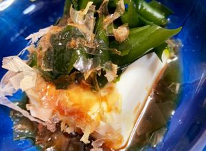 ささっと一品☆ワカメおかか乗っけ豆腐-レシピのメイン写真