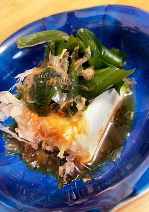 ささっと一品☆ワカメおかか乗っけ豆腐-レシピのメイン写真