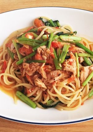 トマトも入ったツナとコマツナのパスタ-レシピのメイン写真