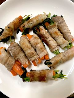 にんじんと豆苗の豚バラ巻き-レシピのメイン写真