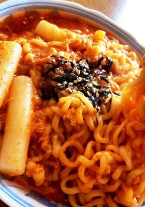 トッポギとチーズ卵イン！プルダック炒め麺-レシピのメイン写真