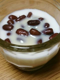 旨い(๑´ლ`)小豆練乳ヨーグルト~♪-レシピのメイン写真